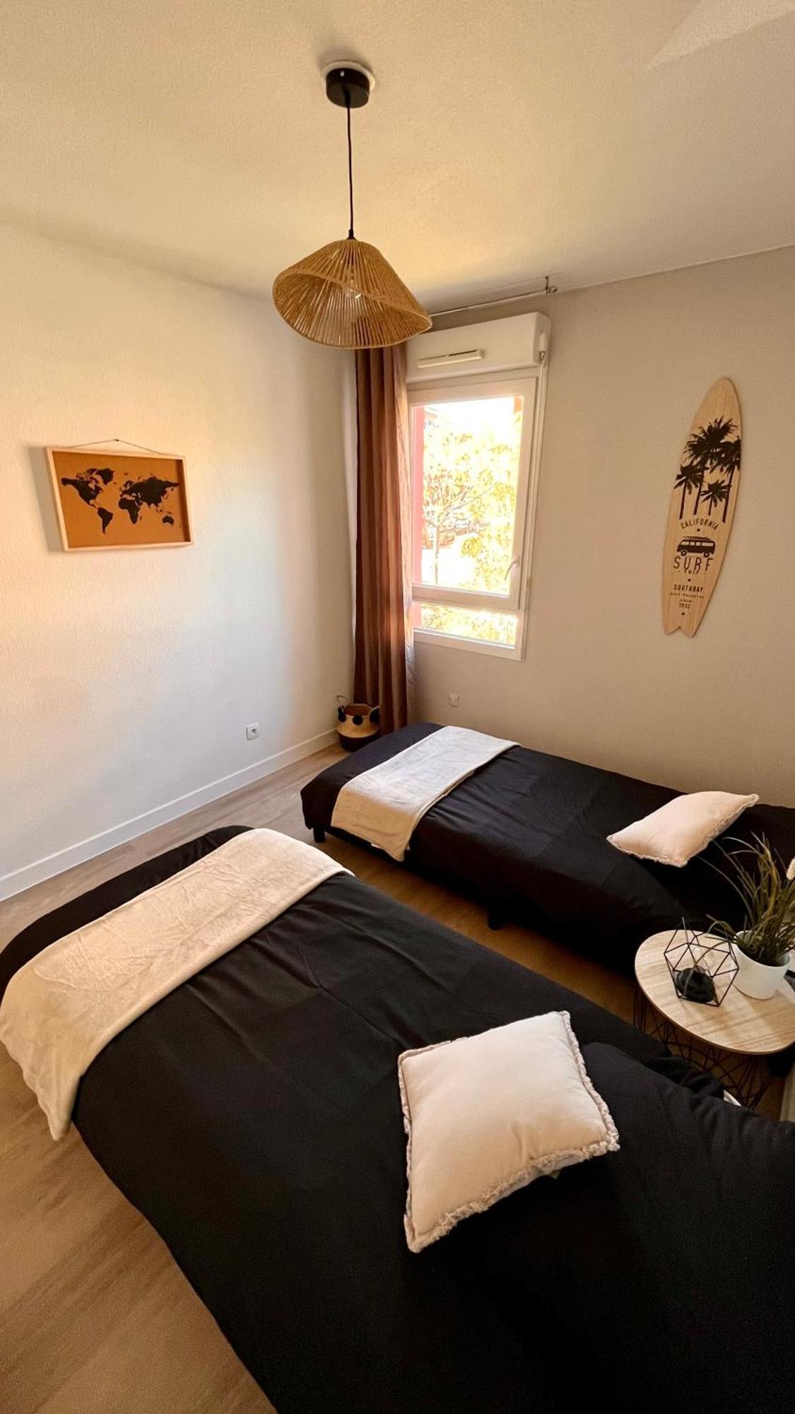 Appartement 2 Chambres Dans Residence Avec Piscine Et Parking La Ciotat Exterior foto