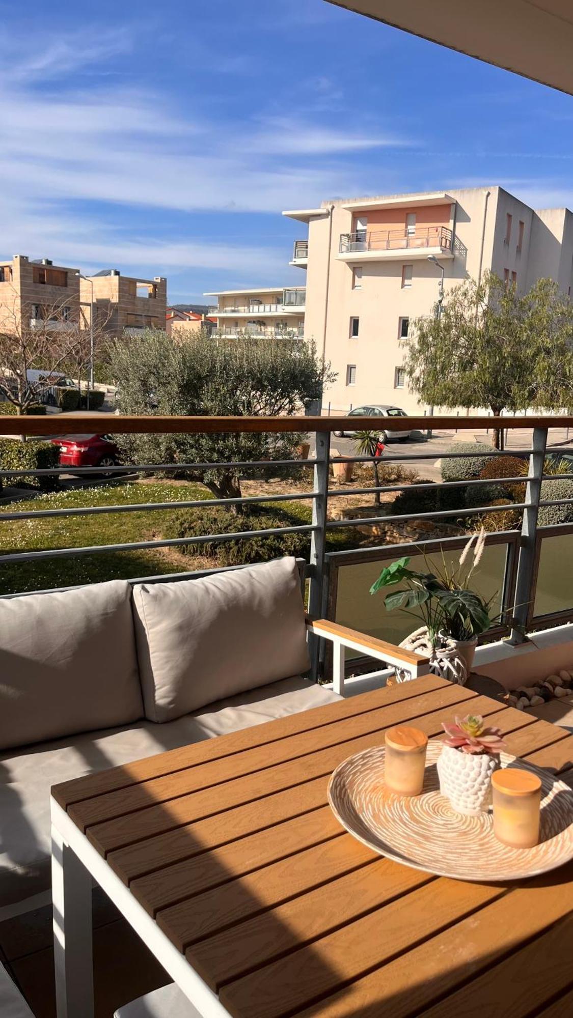 Appartement 2 Chambres Dans Residence Avec Piscine Et Parking La Ciotat Exterior foto