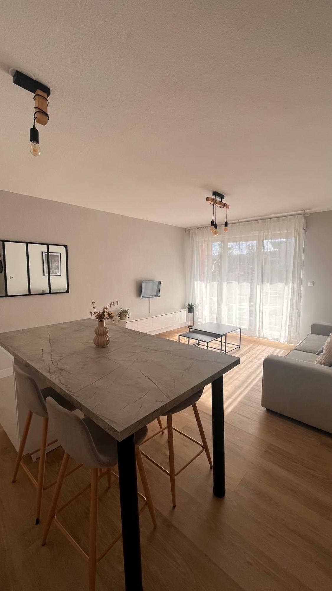 Appartement 2 Chambres Dans Residence Avec Piscine Et Parking La Ciotat Exterior foto