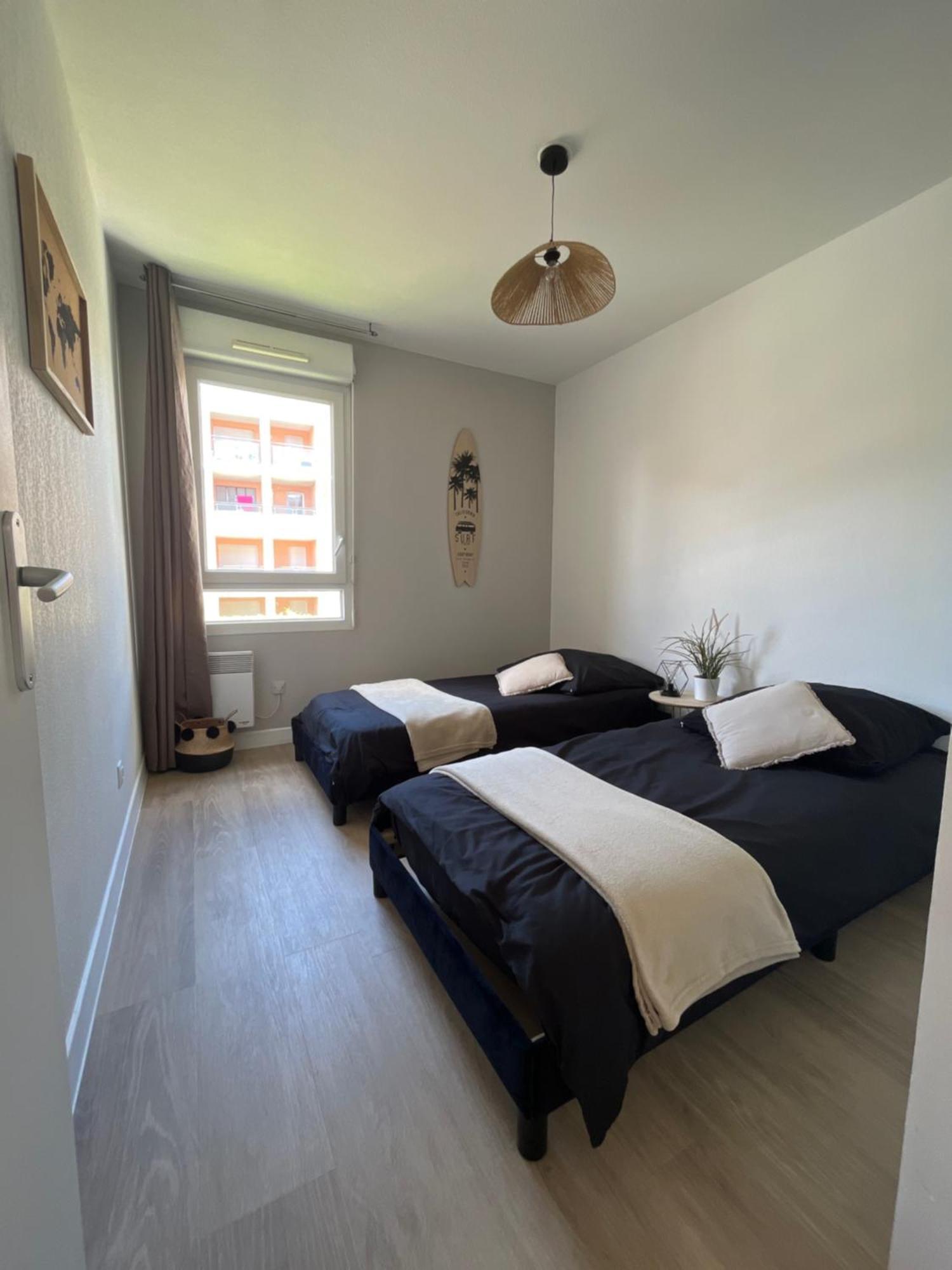 Appartement 2 Chambres Dans Residence Avec Piscine Et Parking La Ciotat Exterior foto